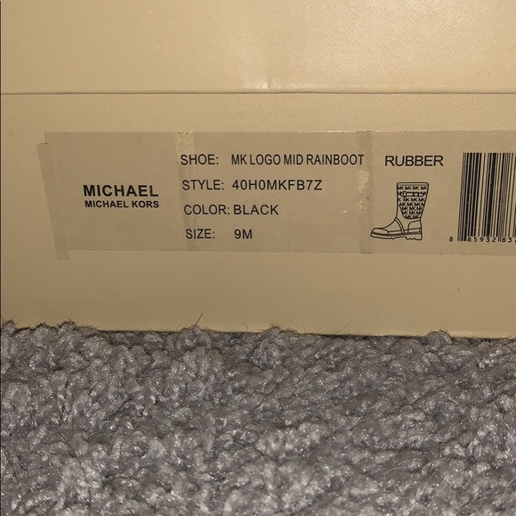Michael Kors Rain Boots - Picture 4 of 4